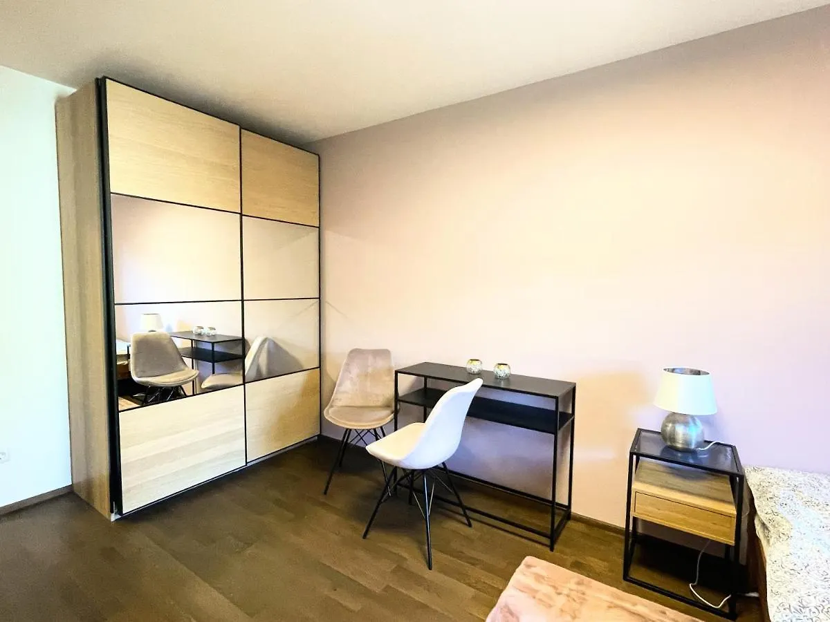 Vienna'S Central Gem: Artistic Apartment In The Heart Of The City