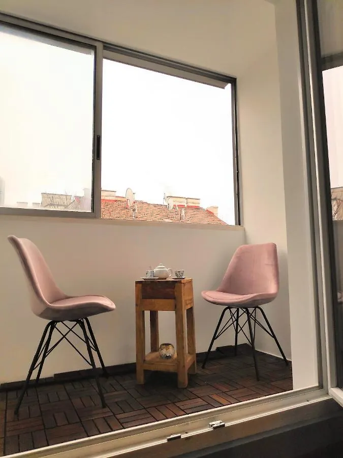 Vienna'S Central Gem: Artistic Apartment In The Heart Of The City 0*, Vienna